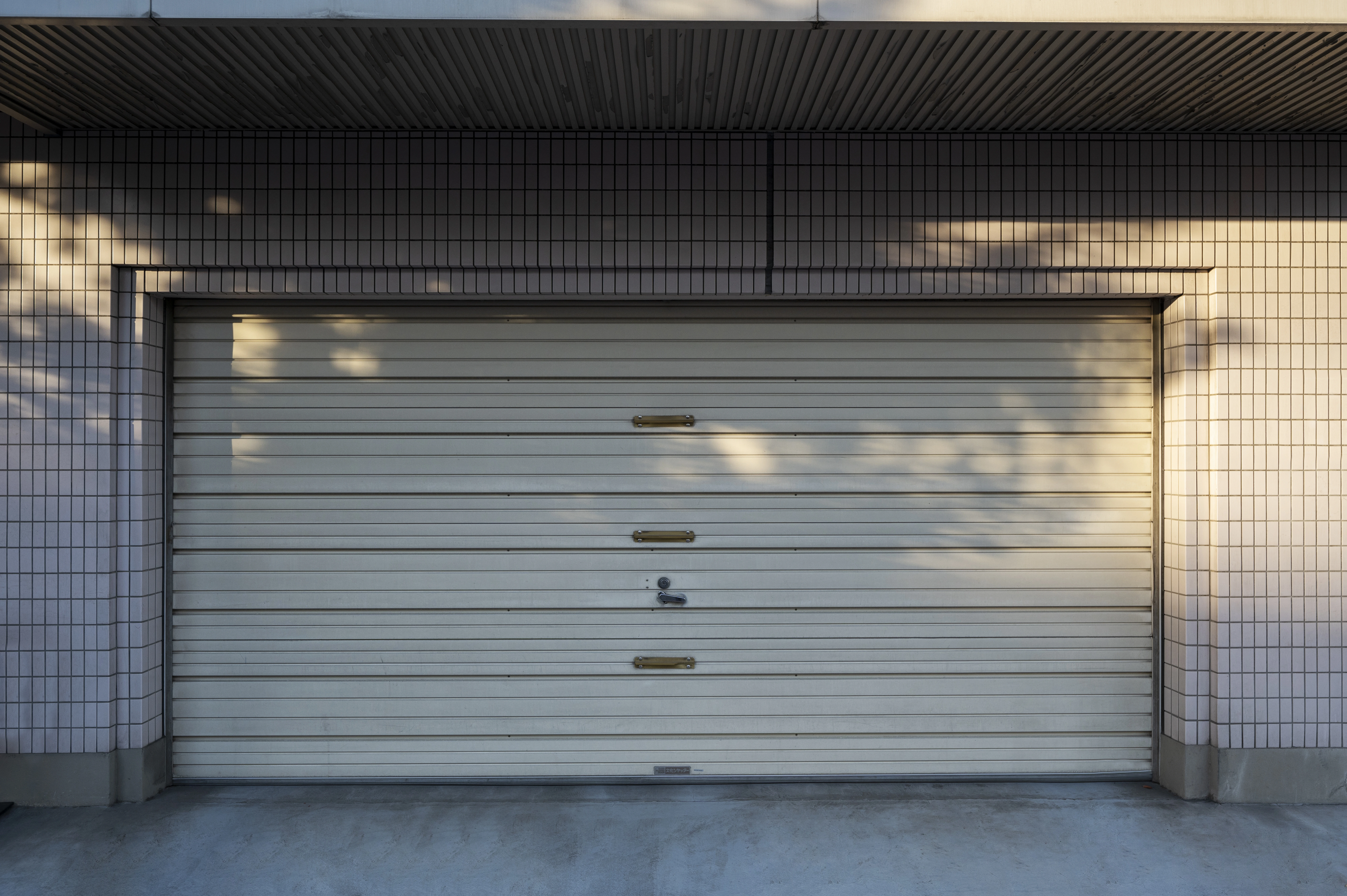 Professional garage door repair and installation in West Hills, CA